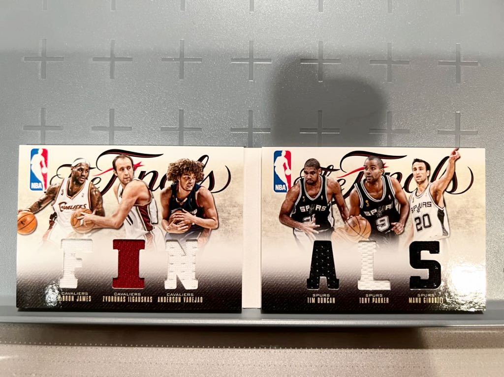 超絶レア初期 Booklet The Finals 12 Panini NBA ユニフォーム LeBron James Tim Duncan Tony Parker Manu Ginobili Cavs Spurs ジェームズ_画像4