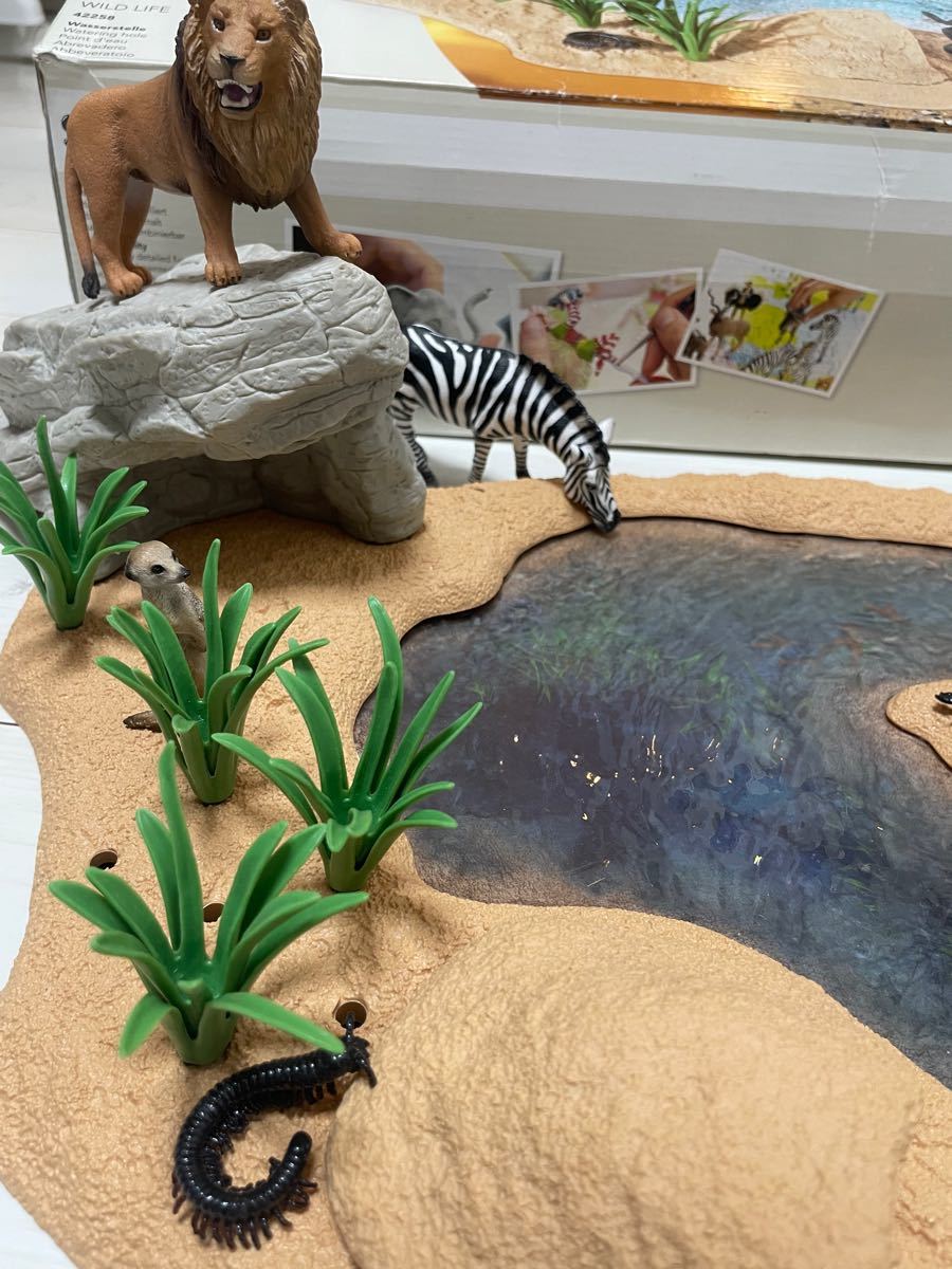 美品】シュライヒ ワイルドライフ 動物達の水飲み場セット 42258 美品】シュライヒ ワイルドライフ 動物達の水飲み場セット 42258