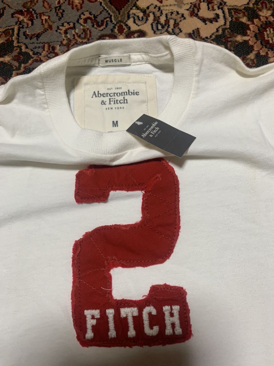アバクロ メンズtシャツ Mサイズ 文字 ロゴ 売買されたオークション情報 Yahooの商品情報をアーカイブ公開 オークファン Aucfan Com