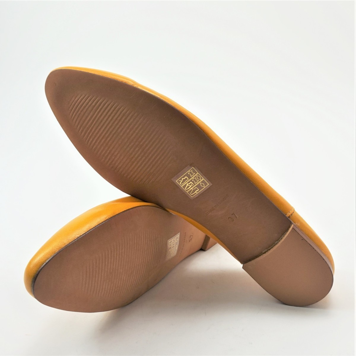  полцены туфли-лодочки 24.5cm желтый кожа натуральная кожа новый товар не использовался Flat .... outlet Испания производства 4804658