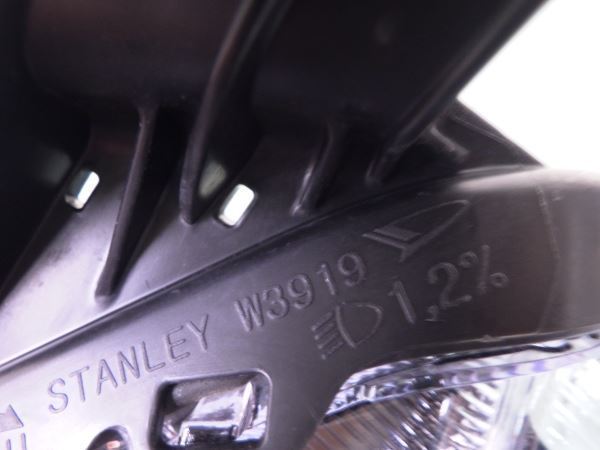 4039642 タンク/トール 前期 M900/M910 左ライト ハロゲン STANLEY W3919_画像3