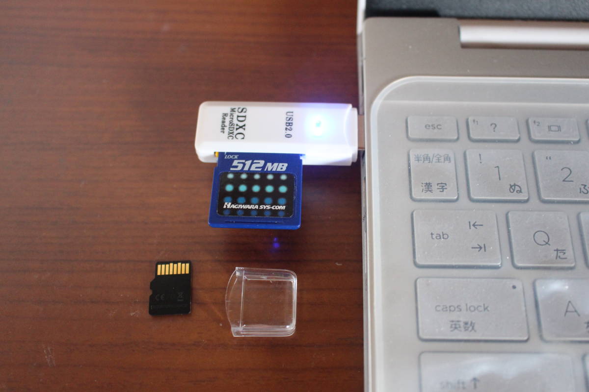 USB 2.0白色高速データ転送超小型２スロット拡張カードリーダーユニバーサルSD / TFメモリーカードオールインワン