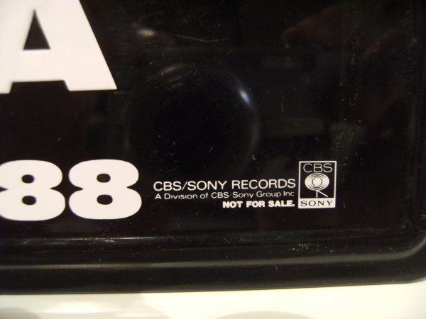 非売品★昭和レトロ★CBS SONY レコード★当時 1988年 SUMMER BEAT ROCKIN' CREW 久保田利伸 ナンバープレート★コンサート ロックンロール_画像2