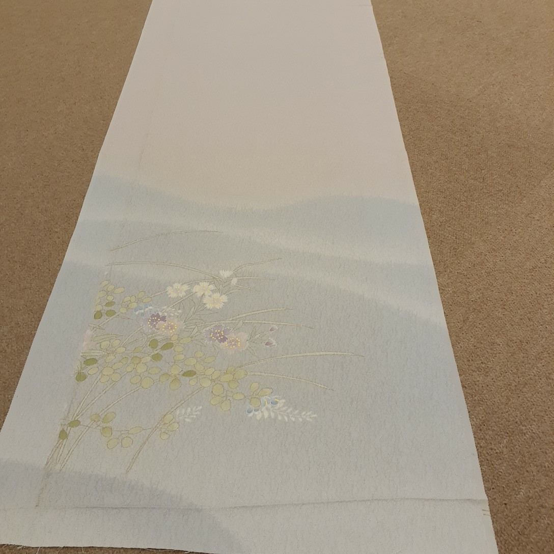 051801　正絹　ベージュ色　花柄　シルク350cm　はぎれ　ハギレ　リメイク　ハンドメイド