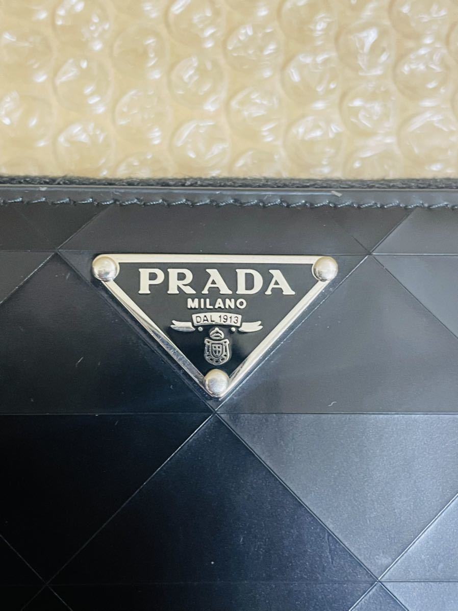 美品 送料無料 プラダ PRADA ブラッシュド レザー 長財布 エナメル