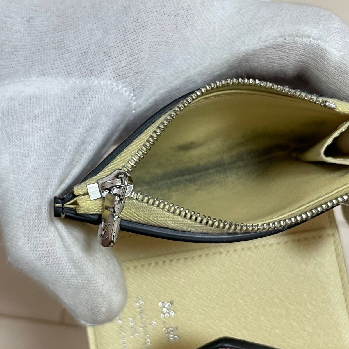 ルイヴィトン LV ポップ ポルトフォイユ ゾエ ローズ 三つ折り財布