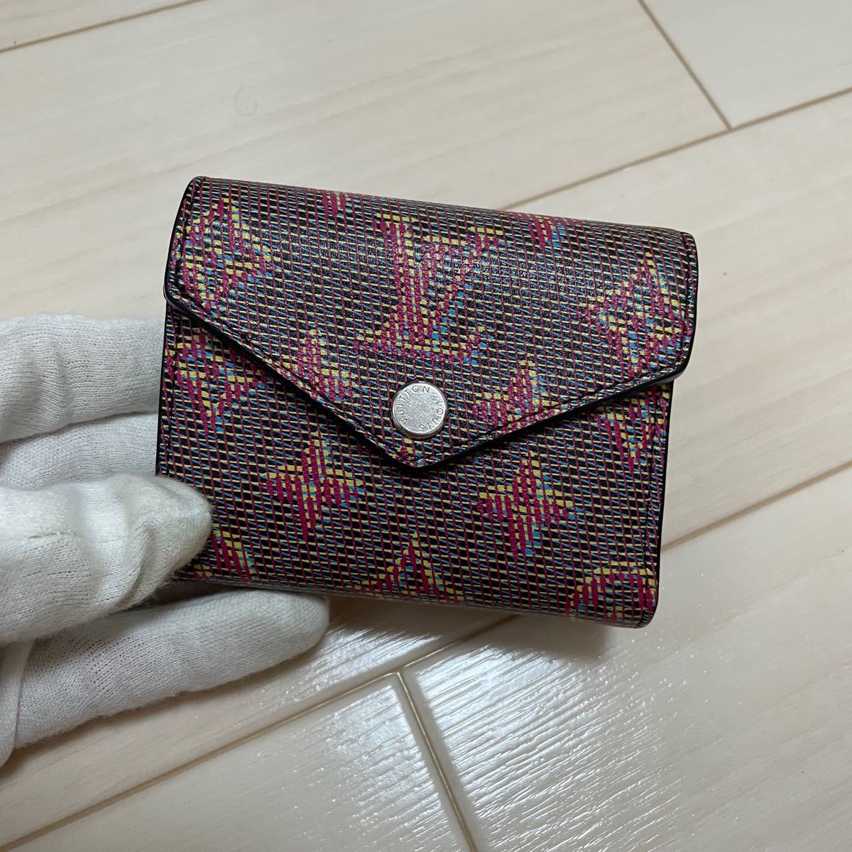 ルイヴィトン LV ポップ ポルトフォイユ ゾエ ローズ 三つ折り財布