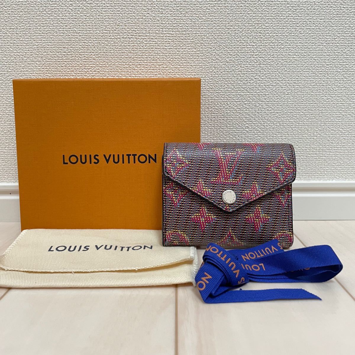ルイヴィトン LV ポップ ポルトフォイユ ゾエ ローズ 三つ折り財布