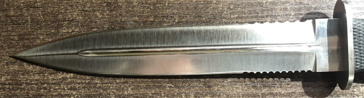 新品超特価SOG SPECIALTY KNIVES Desert Dagger ハンティングナイフ、狩猟刀
