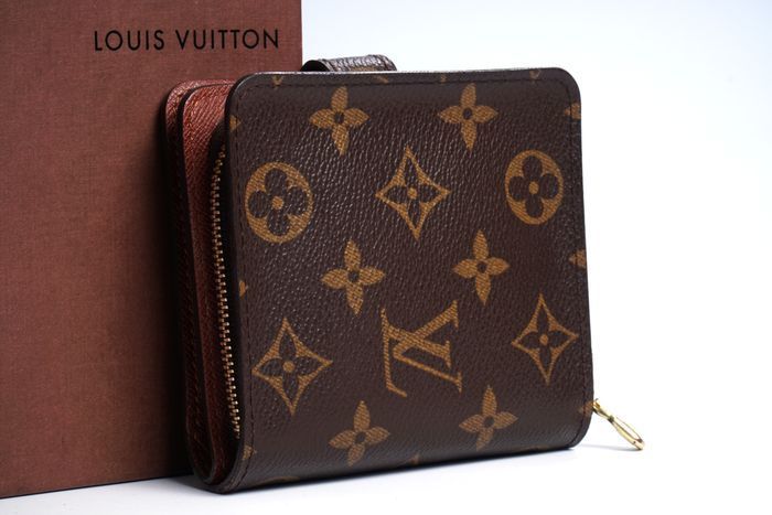 【使用わずか 極美品】ルイヴィトン Louis Vuitton モノグラム コンパクトジップ 二つ折り 財布 レザー メンズ レディース 定価約7万 2909_正規品のみを取り扱っております。