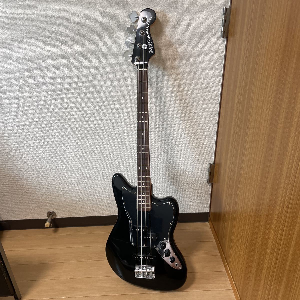 Squier by Fender JAGUAR BASSsk wire electric bass present condition goods 