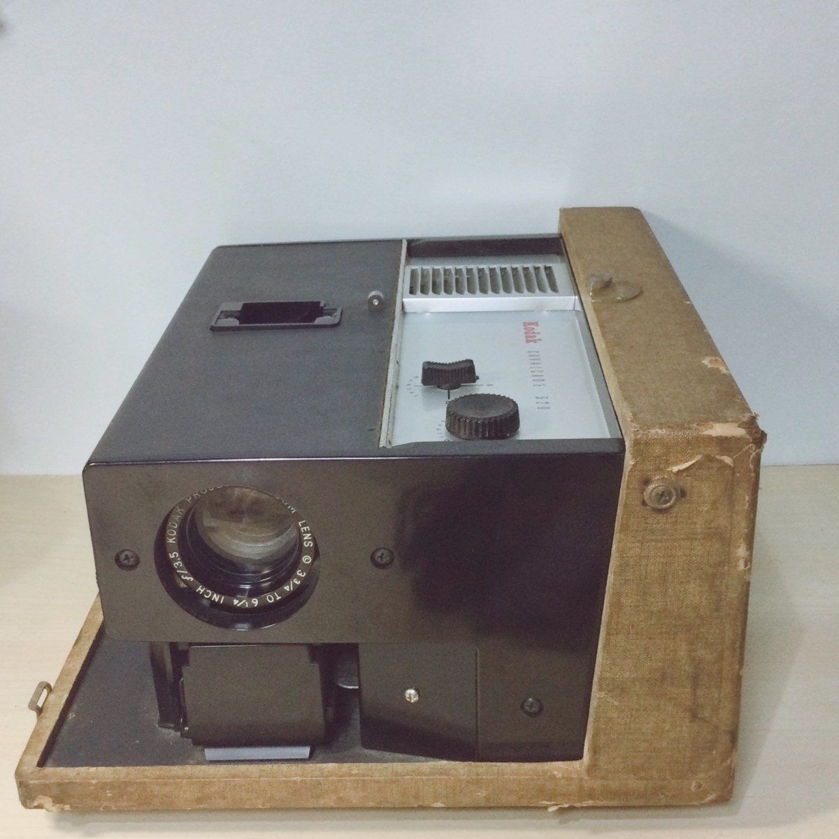 レトロ ヴィンテージ 昭和 コダック プロジェクター Kodak Cavalcade 520 Slide Projector_画像1