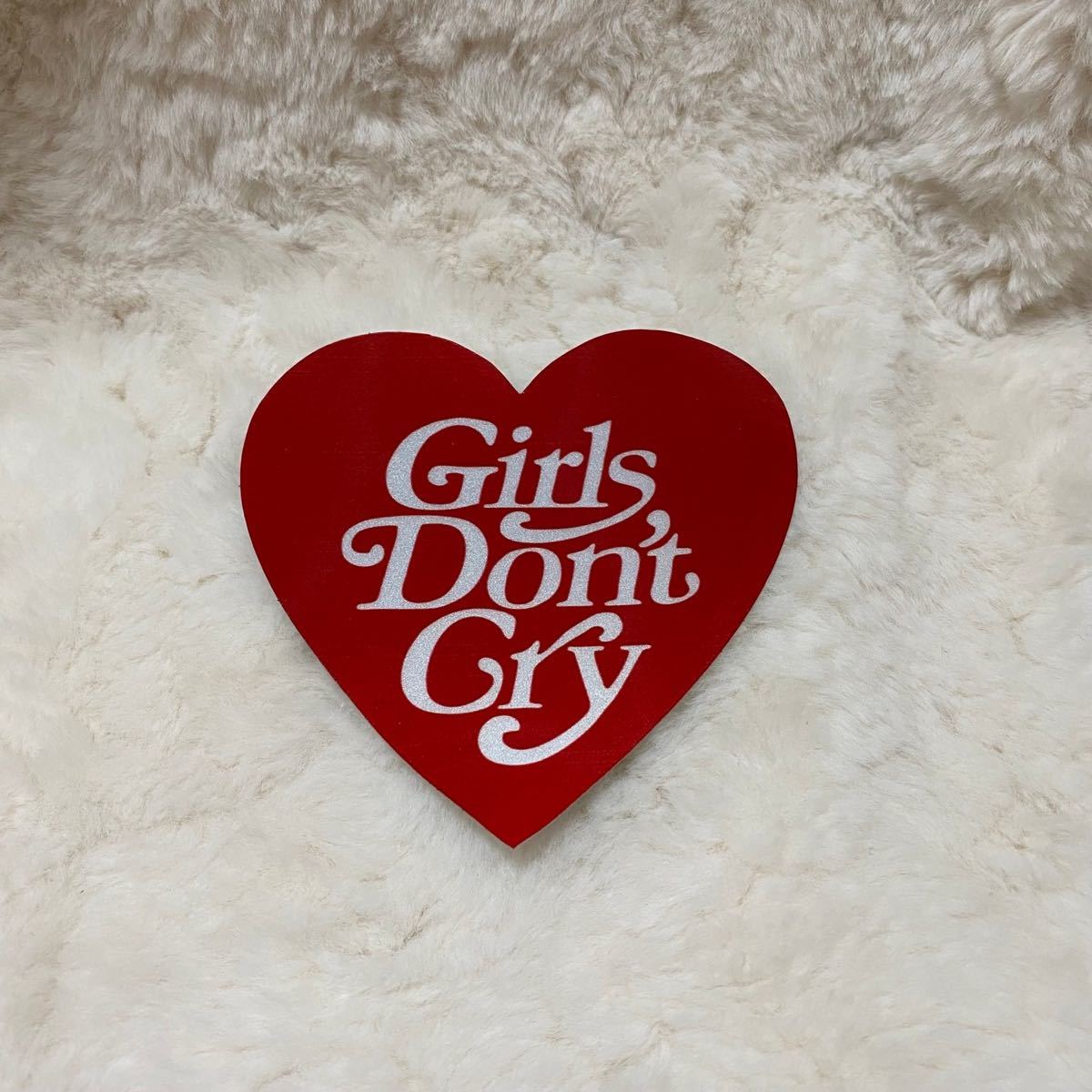 【新品未使用】girls don't cry GDC ガールズドントクライ human made ヒューマンメイド ステッカー