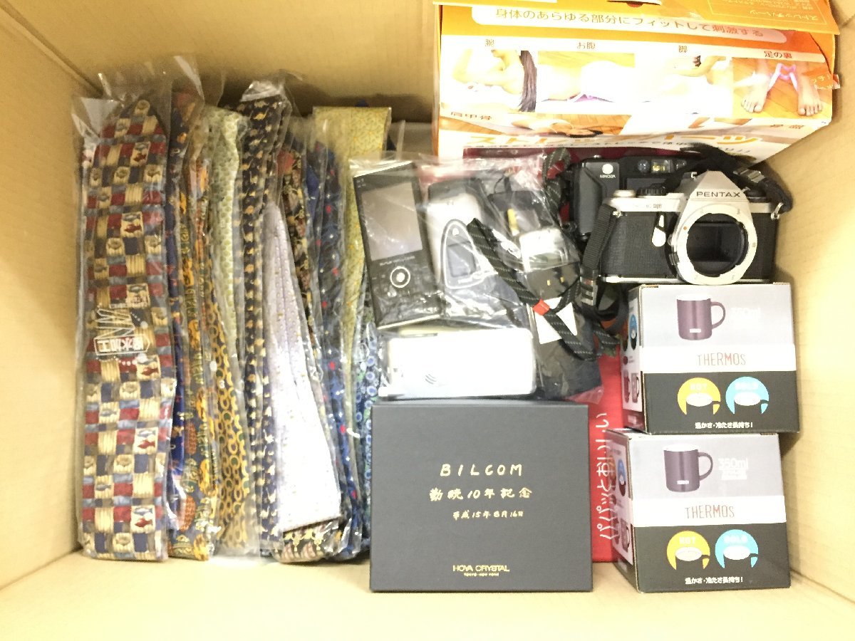 * 1 иен FURLA LOEWE PENTAX Thermos сумка кошелек солнцезащитные очки камера смартфон и т.п. суммировать комплект коробка продажа оптовый б/у [sm0504114]