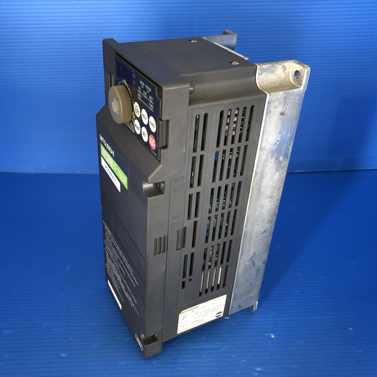 MITSUBISHI FR-F720P-1.5K インバータ FREQROL-F700シリーズ(複数在庫
