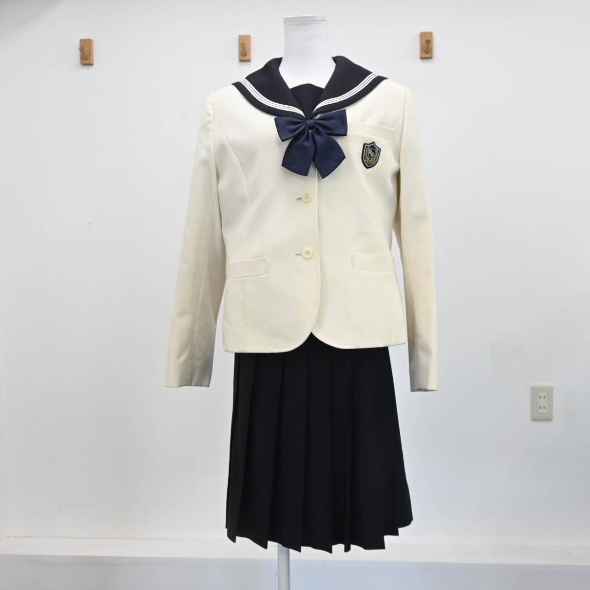本物の  群馬県 樹徳高等学校 女子制服 4点（ブレザー・セーラー服・スカート）sf008990 学生服