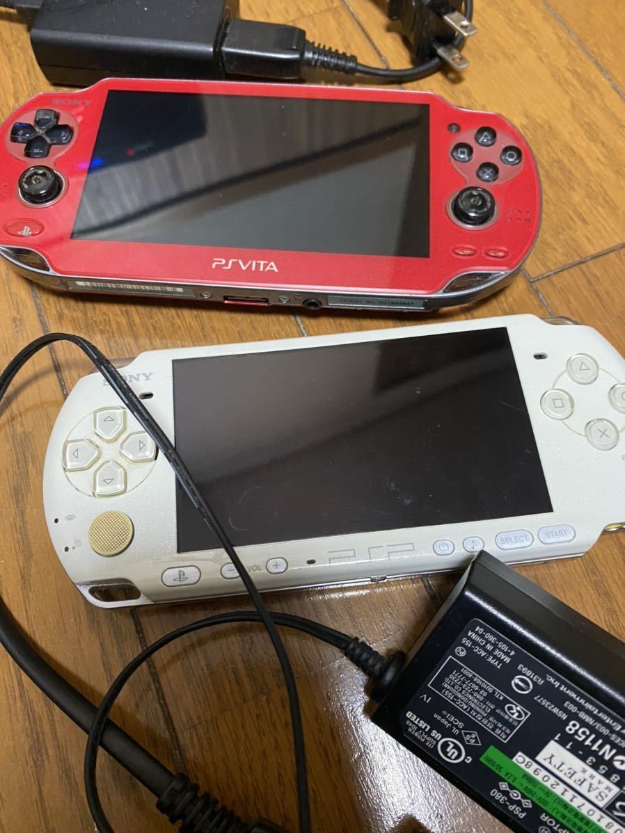PS VITA PSP PCH-1000 PSP3000のセット　VITAは綺麗！　箱無し　配線有り　起動確認済み　PlayStation sdカードあり_画像1