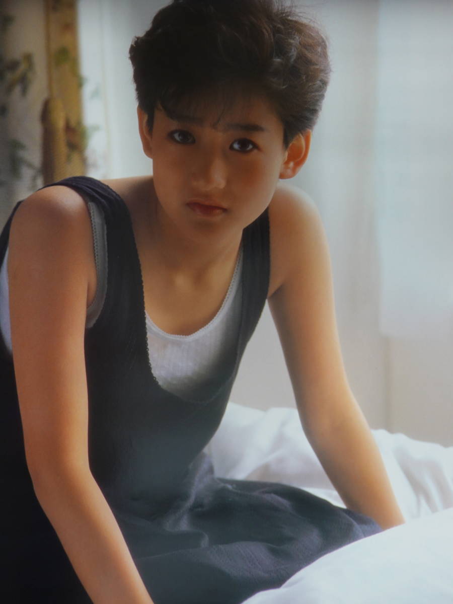 1600 Okada Yukiko calendar 1986 year swimsuit have 