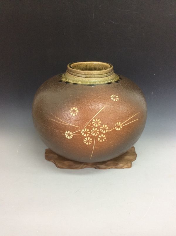 いラインアップ きらきら美らShop13号 窯肌松皮丸花瓶 信楽焼 陶器 花器 花入 花瓶