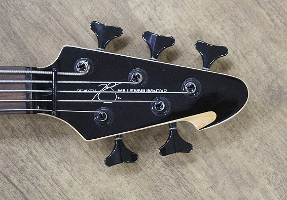 ☆ PEAVEY/ピーヴィー MILLENNIUM BXP ミレニアム 5弦 ベース ブルー系