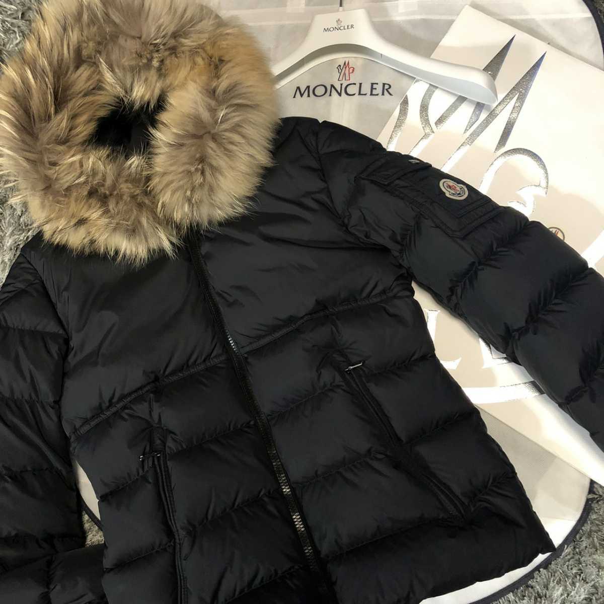 新色追加して再販 極美品 モンクレール HERMINE ブラック 国内正規品