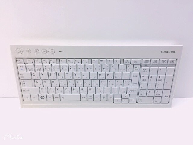 TOSHIBA KM60G ワイヤレスキーボード 通電OK　＆　レシーバー無_画像1