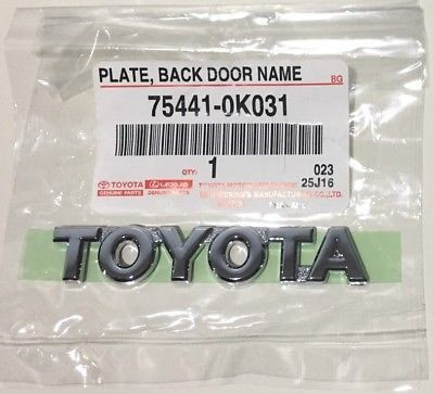 トヨタ純正 海外仕様 TOYOTA リアエンブレム バックドアエンブレム 75441-0K031 ハイエース プリウス ランクル ハリアー クラウン ヤリス_画像1