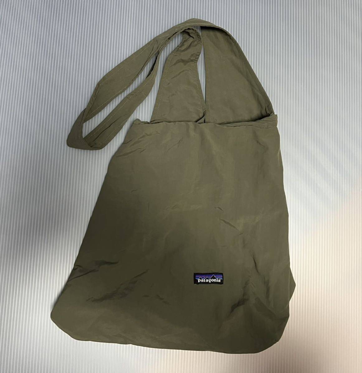 【希少ALP】美品　アルファ　日本未発売 patagonia バッグ carry ya'll bag■ レア　折りたたみ ショルダーバッグ USA_画像2