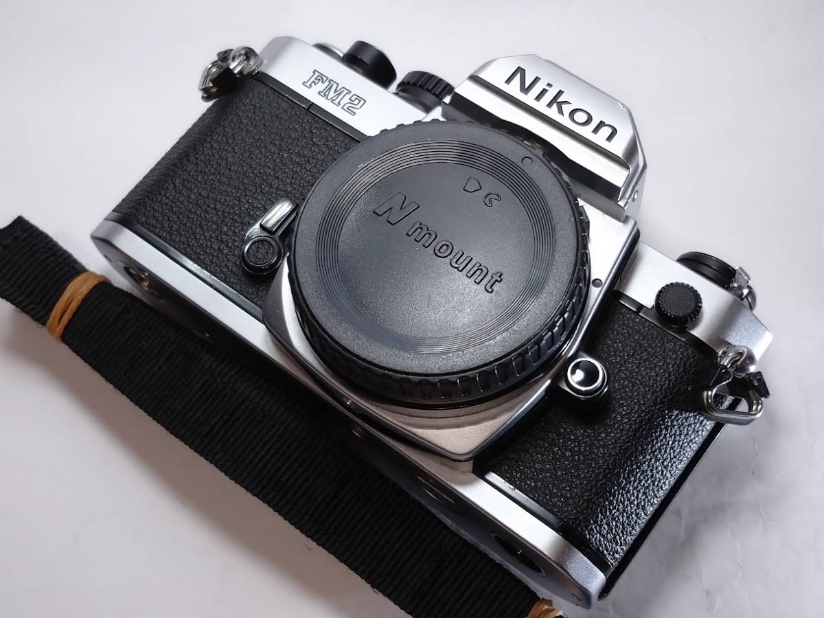 【極上美品／動作絶好調】 ニコン Nikon FM2（初期型） シルバーボディー 所有欲をそそる製造数の少ない希少なFM2の綺麗な逸品です！#992