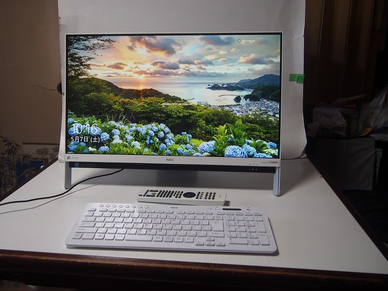 NEC LAVIE Desk All-in-one (PC-DA350HAW) 初期化済み NEC LAVIE Desk All-in-one (PC-DA350HAW) 初期化済み