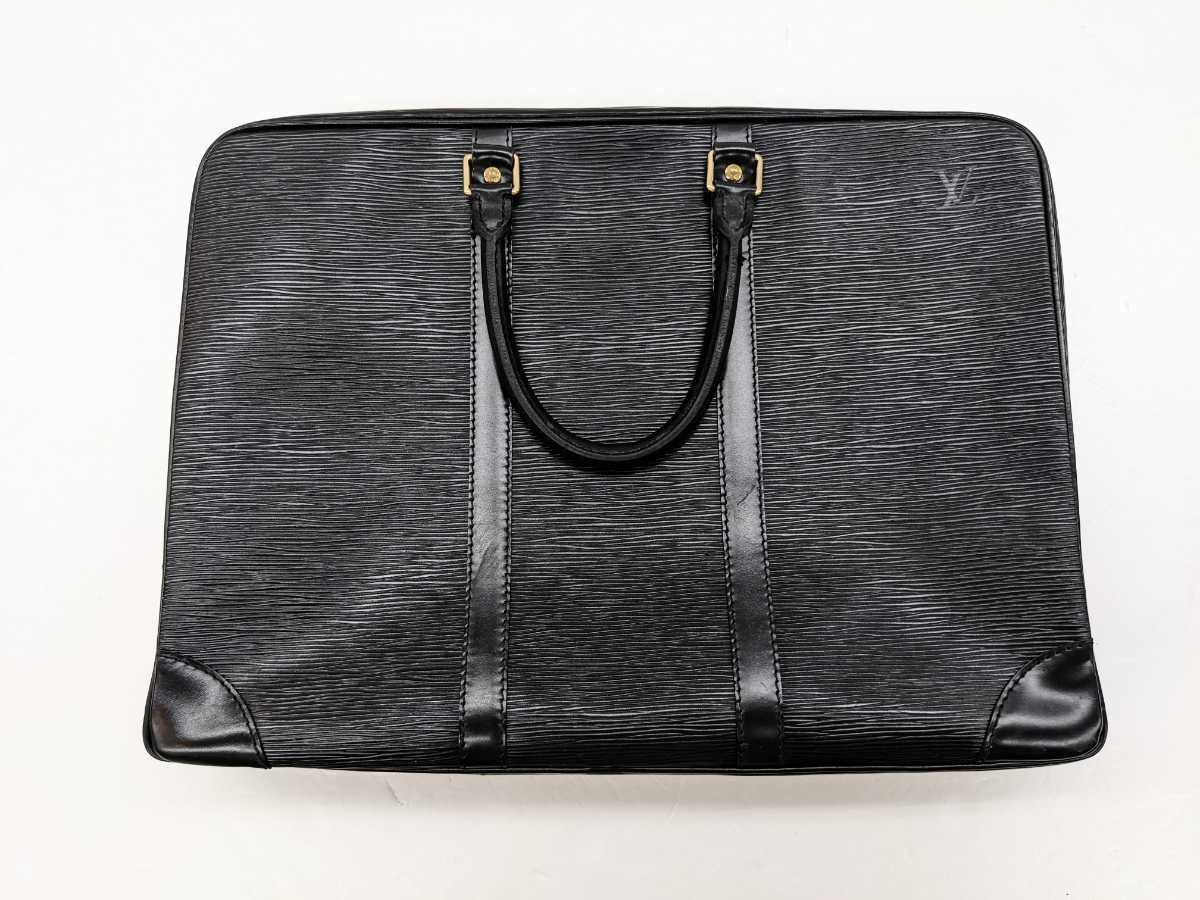 ∀ LOUIS VUITTON ルイヴィトン エピ ポルト ドキュマン
