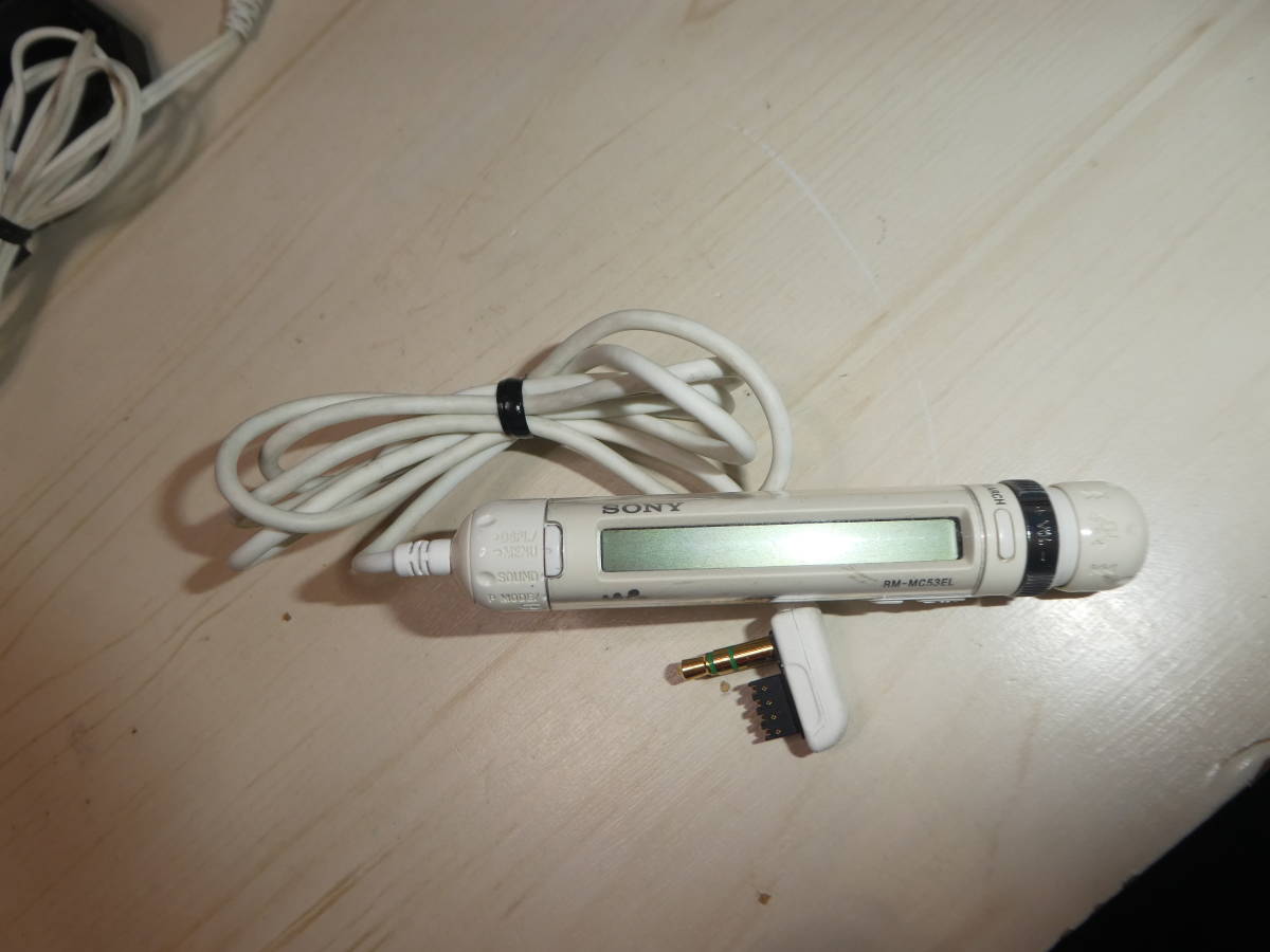 SONY CD Walkman height sound quality model D-NE730 battery case * remote control *AC adaptor attaching 