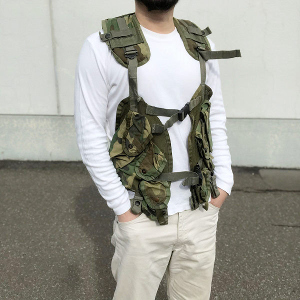 実物/米軍/US ARMY/迷彩/ベスト/タクティカル ロードベアリング/ウッド