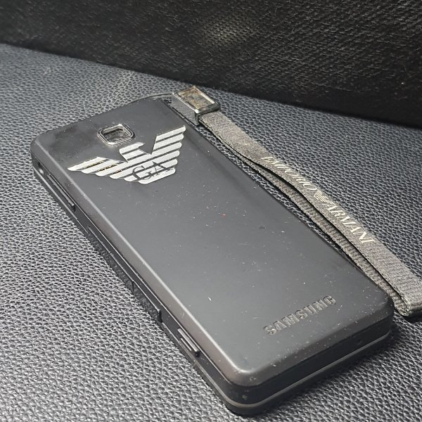 【送料無料】SoftBank 830SC EMPORIO ARMANI モデル 製造番号：354878030079843_画像2