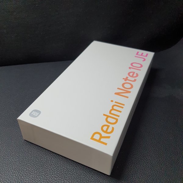 【SIMロック解除品】【未使用品】【送料無料】AU Xiaomi Redmi Note 10 JE グラファイトグレー 製造番号:868096051649373