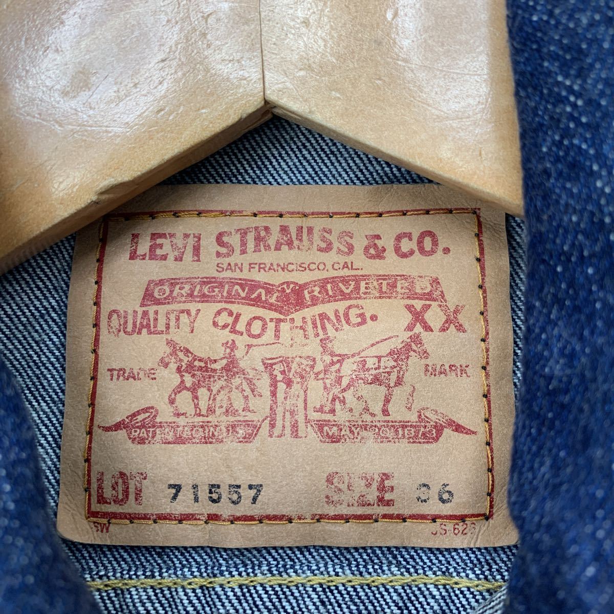 リーバイス ☆ LEVIS 71557 0208 ビッグE 復刻 4th レプリカ デニムジャケット Gジャン 36 濃紺 毛羽立ち 大定番 一着は欲しい◎■FD164_画像6