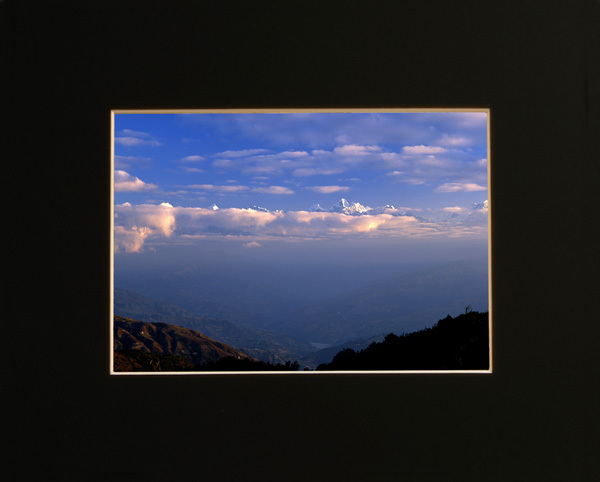 ナガルコット ヒマラヤ連山 ネパール 風景写真 額縁付 A3サイズ