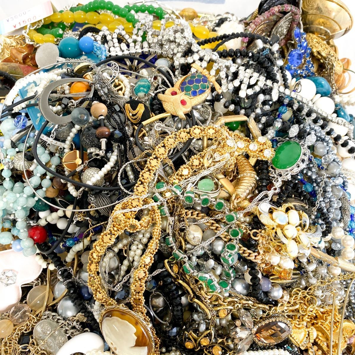 総重量約20Kg 大量 まとめ】 アクセサリー イミテーション 総重量約20Kg 大量 まとめ】 アクセサリー イミテーション
