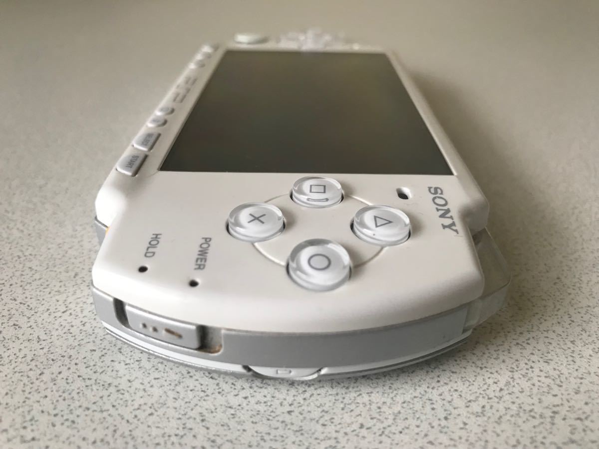 PSP-2000 [セラミックホワイト] ☆良品☆