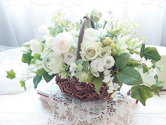  lily of the valley. basket arrange 