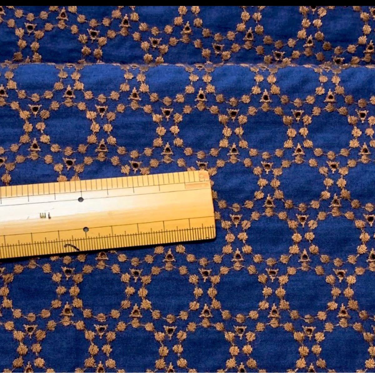 98㎝幅×30㎝(紺×茶色糸)刺繍レース生地　綿100%/サークル刺繍・綿レース