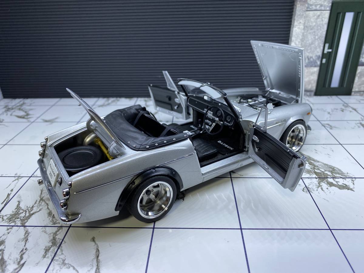 AUTOart 1:18 DATSUN FAIRLADY 2000 オートアート フェアレディ AUTOart 1:18 DATSUN FAIRLADY 2000 オートアート フェアレディ