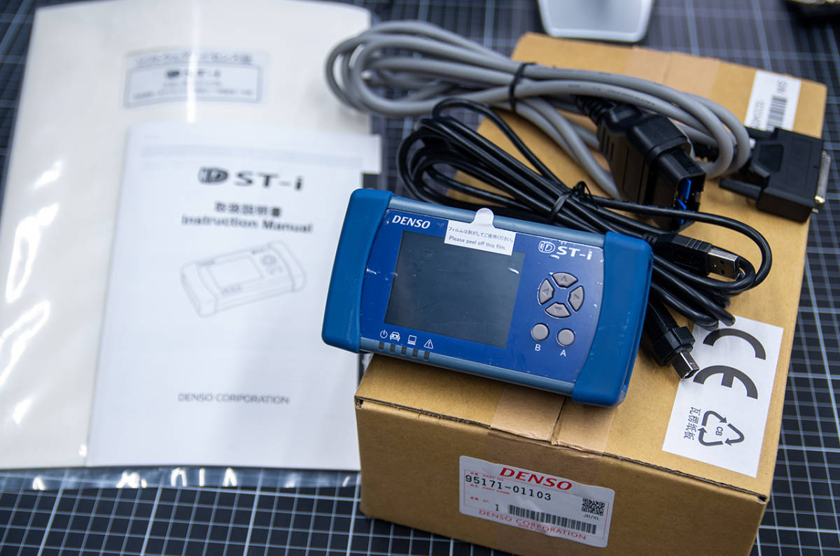 ほぼ新品/DENSO》□DST-i＋ソフト□（デンソー／ダイアグテスター