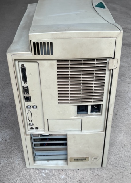 Power Macintosh 9600/350（起動音は鳴ります）_スロットの蓋は全部埋めてからお送りします