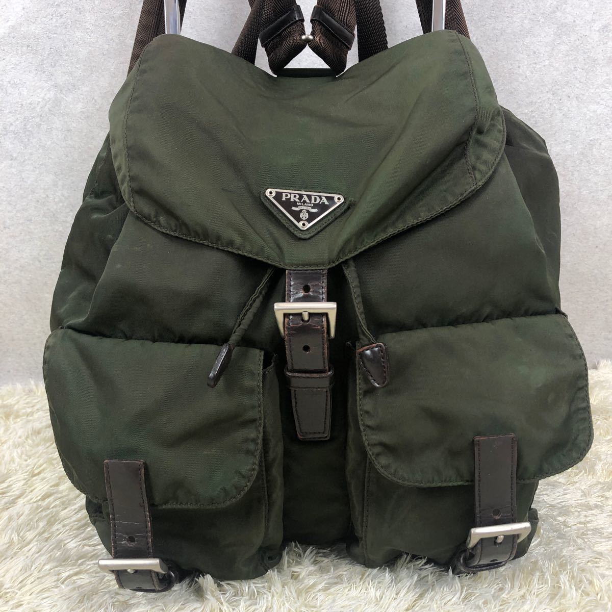 PRADA プラダ ナイロンリュックサック バックパック カーキ色 PRADA プラダ ナイロンリュックサック バックパック カーキ色
