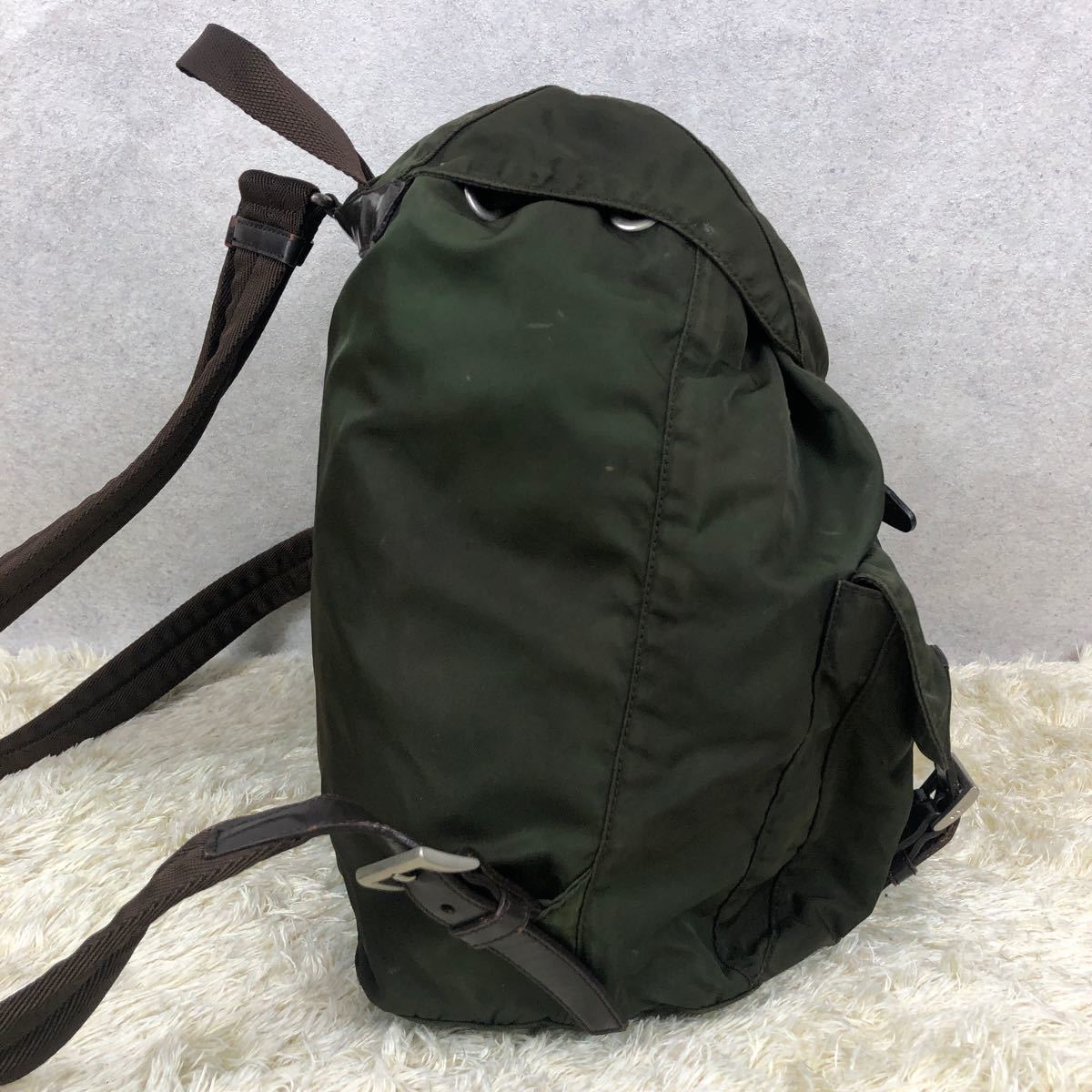 PRADA プラダ ナイロンリュックサック バックパック カーキ色 PRADA プラダ ナイロンリュックサック バックパック カーキ色
