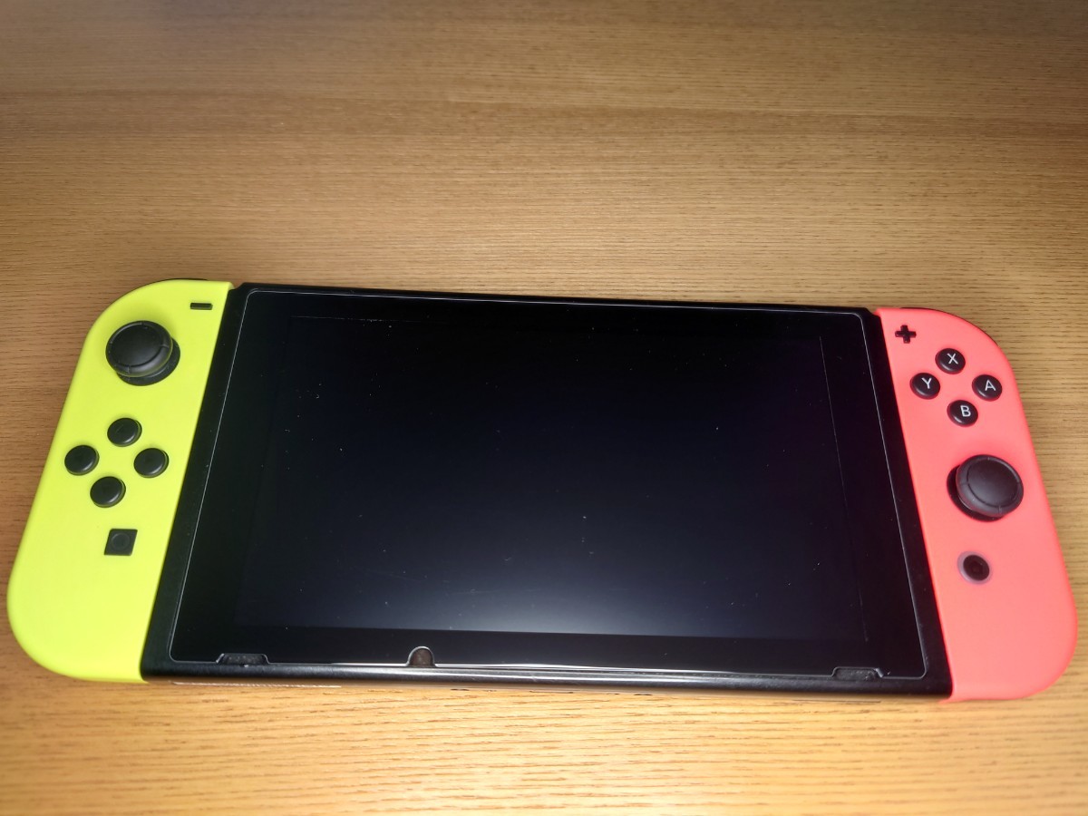 NintendoSwitch本体、Joy-Con付き