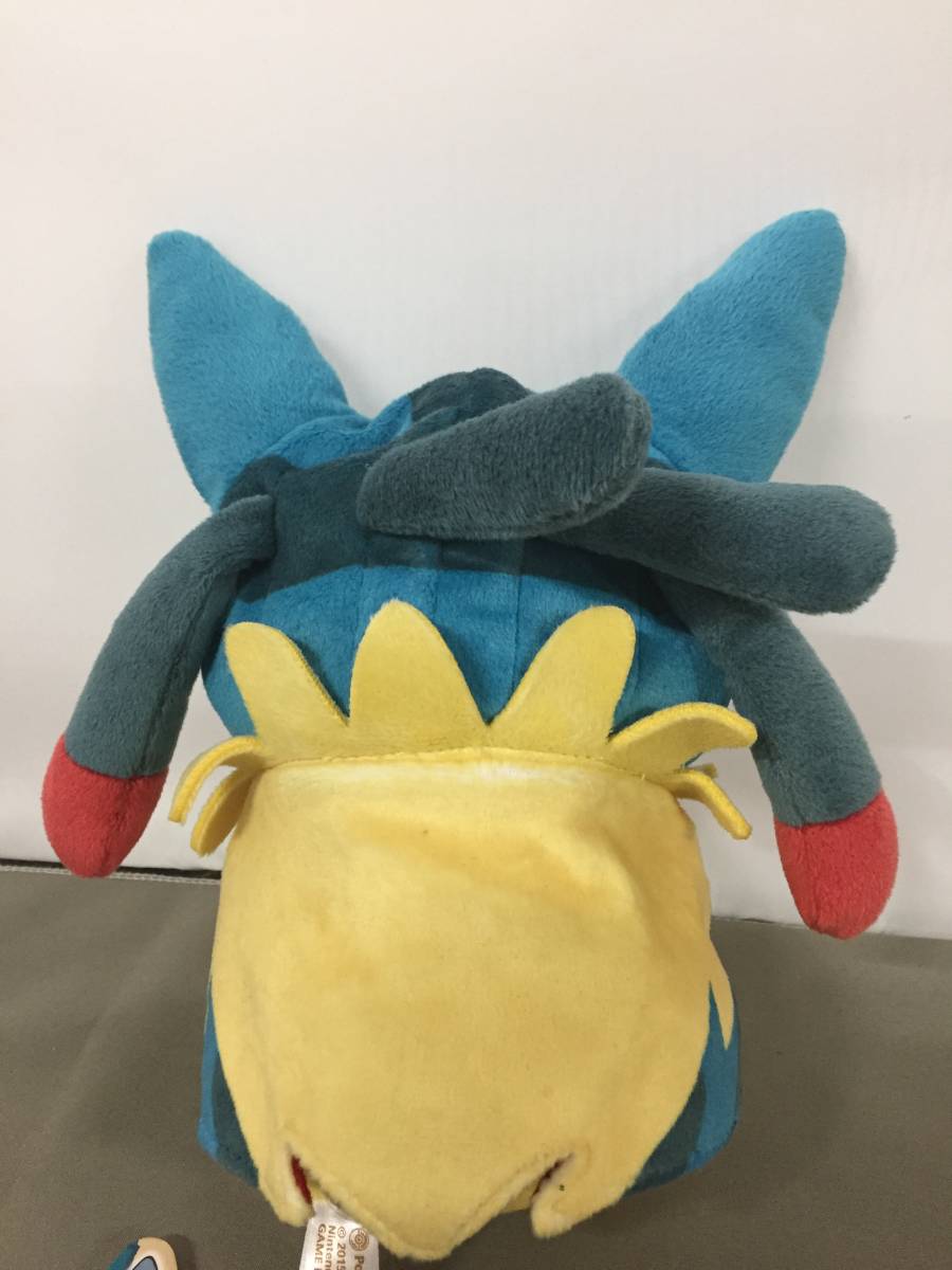 □ポケットモンスター メガルカリオのポンチョを着たピカチュウ