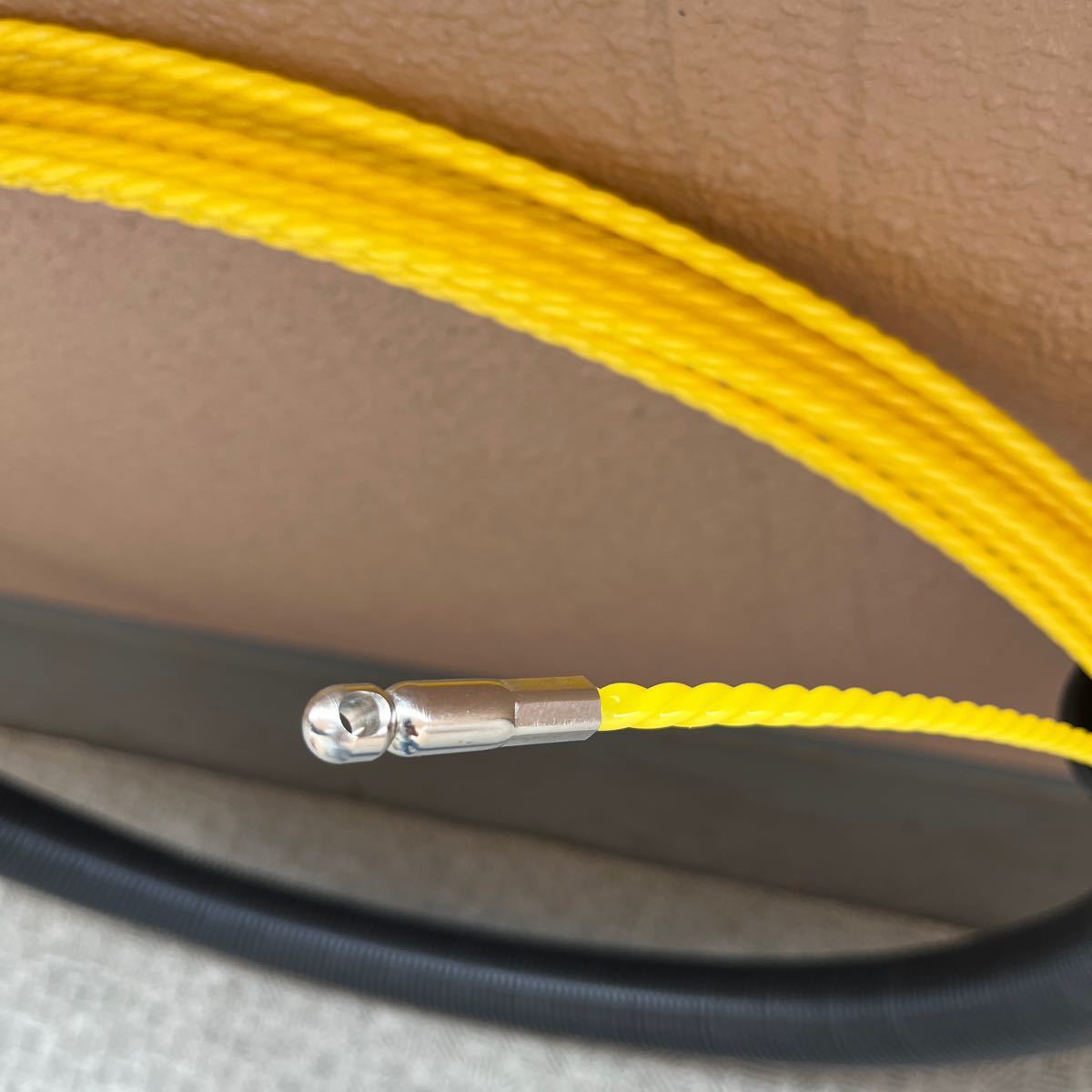 通しワイヤー 通線ワイヤー 通線工具 電線通し ロープ通し 紐通し 入線 呼線 ホース通し 配管通し 線径3.7mm 結束ワイヤー 付属 30ｍ 送料無料