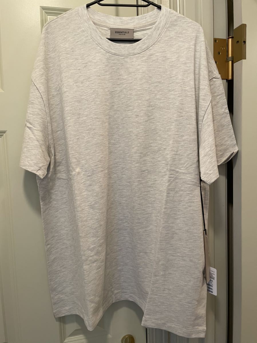 L FOG ESSENTIALS FEAR OF GOD エフオージー エッセンシャルズ フィアオブゴッド バックプリント ラバープリント 半袖Tシャツ オフホワイト